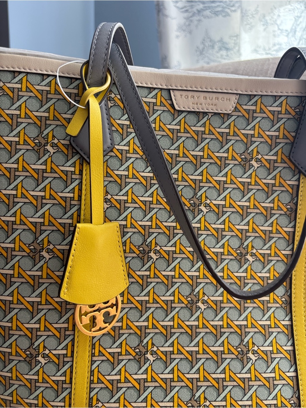 New with Tags Tory Burch Perry Triple Compartment Tote Bag in Basketweave Print - Picture 11 of 16